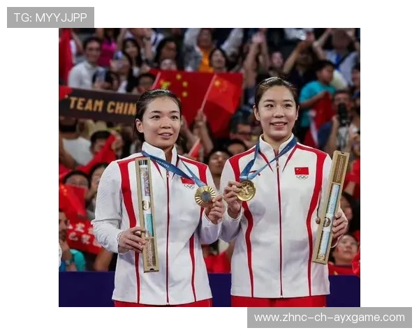 凡尘组合吊球配合精准打穿对手