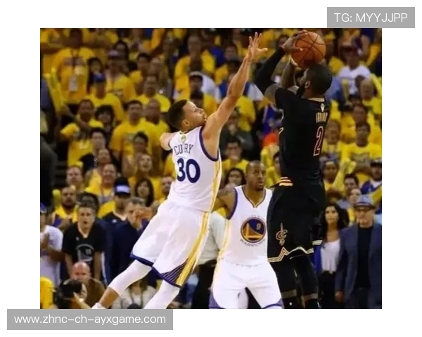 库里反跑接球三分命中，勇士轮换稳定